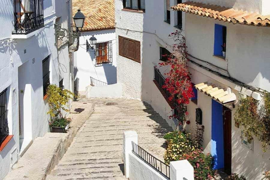 Oasis 2 Balcon Con Vistas Al Mar Y Montana By Vero ألتيا المظهر الخارجي الصورة